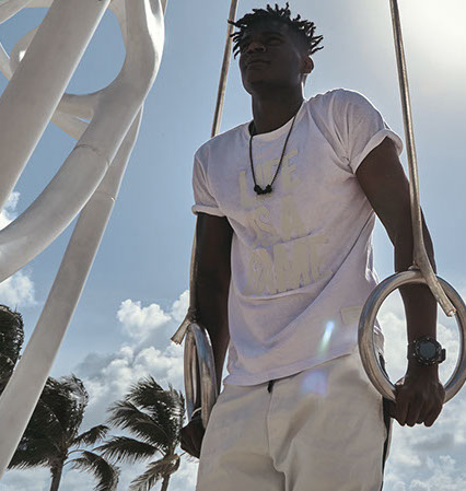 picture out of an editorial for jfk magazine. collaboration with scotch & soda, shot in Miami, styling by steven dahlberg 